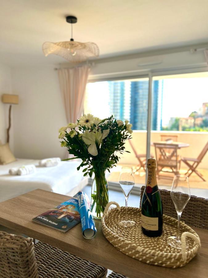 Luxueux Studio Neuf - Frontiere Monaco - Piscine - Parking Prive Bagian luar foto
